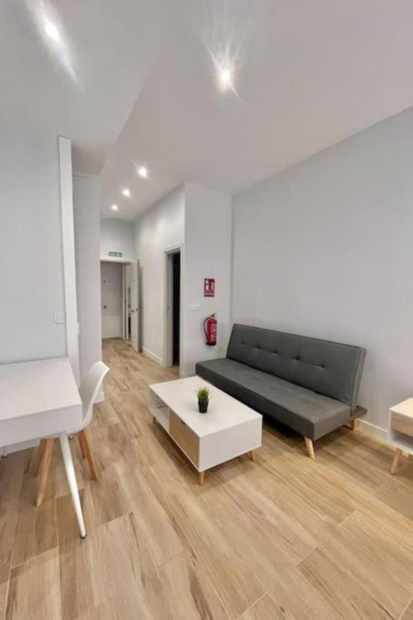Estudio Chic Y Moderno Cerca Del Vibrante Centro De Ifema Madrid Buitenkant foto